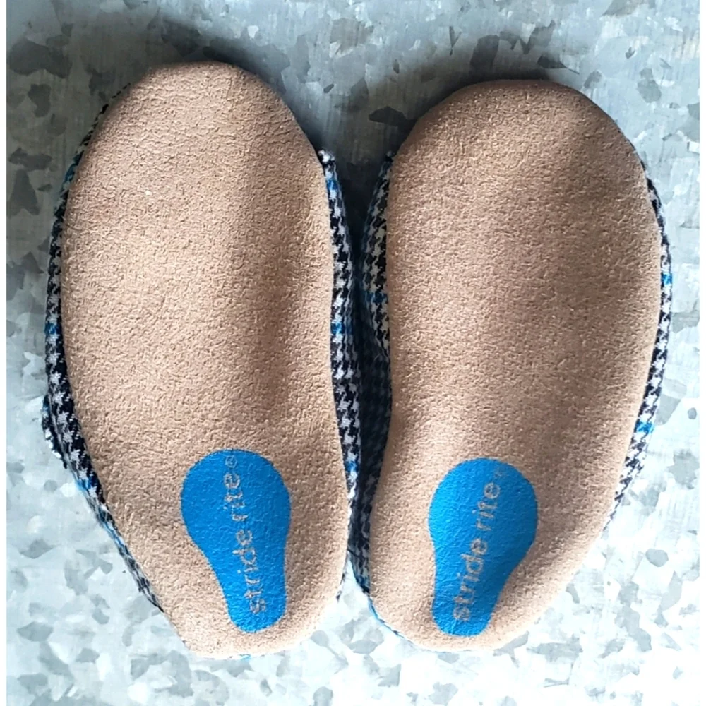 77. 2/$15 NWOT Stride Rite Houndstooth crib shoes